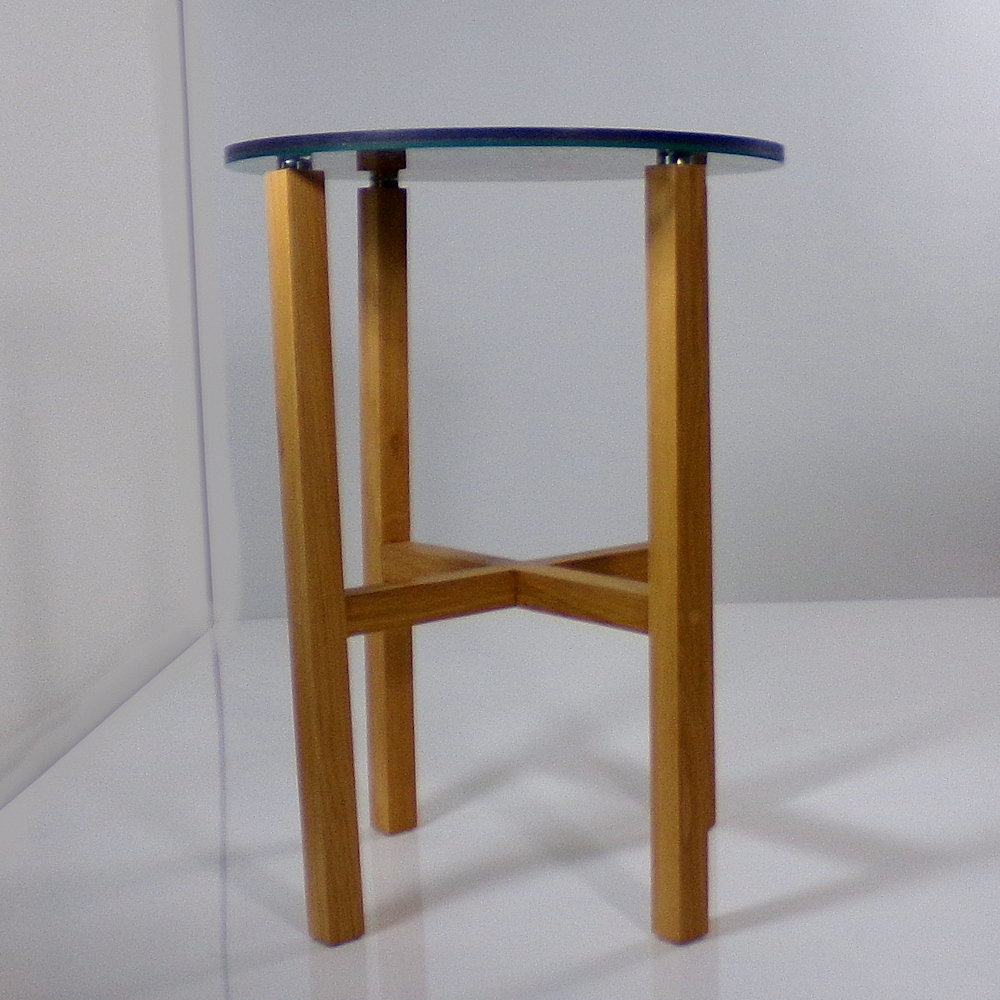 Photograph showing the structure of the oak table frame.